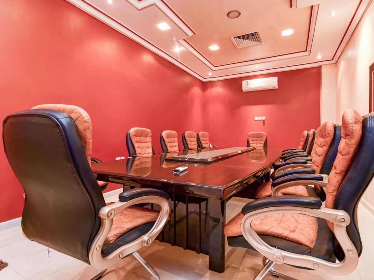 Al Mansour Grand Hotel Ḩafar al Bāţin Esterno foto