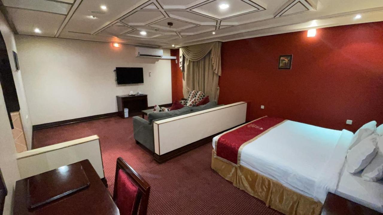 Al Mansour Grand Hotel Ḩafar al Bāţin Esterno foto