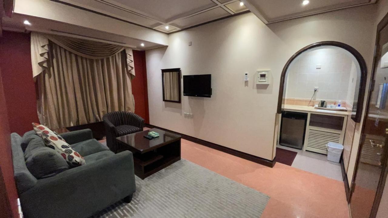 Al Mansour Grand Hotel Ḩafar al Bāţin Esterno foto