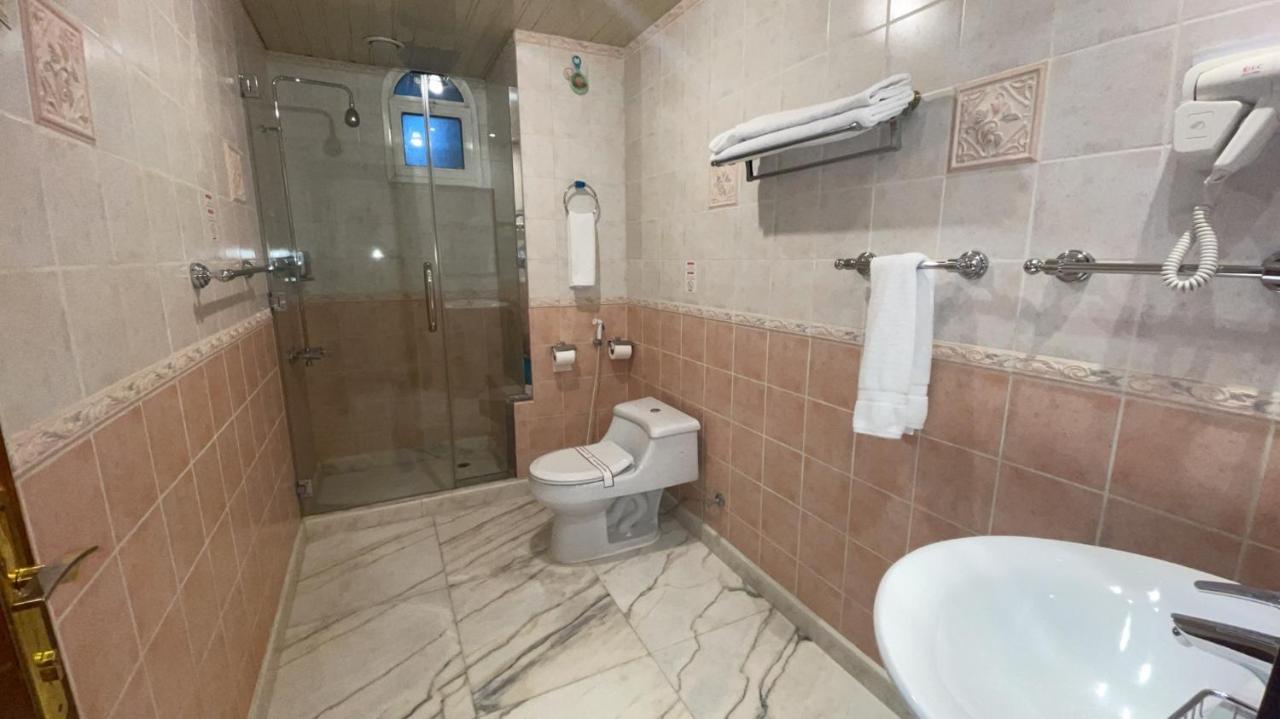 Al Mansour Grand Hotel Ḩafar al Bāţin Esterno foto