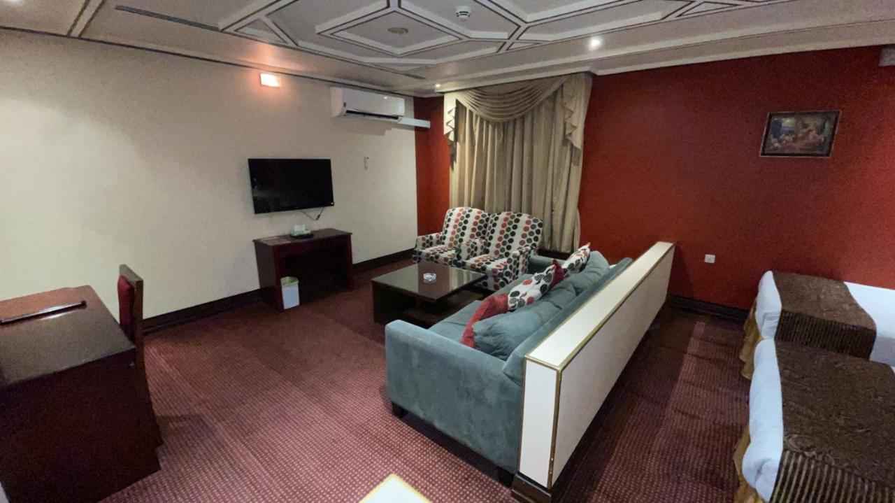 Al Mansour Grand Hotel Ḩafar al Bāţin Esterno foto