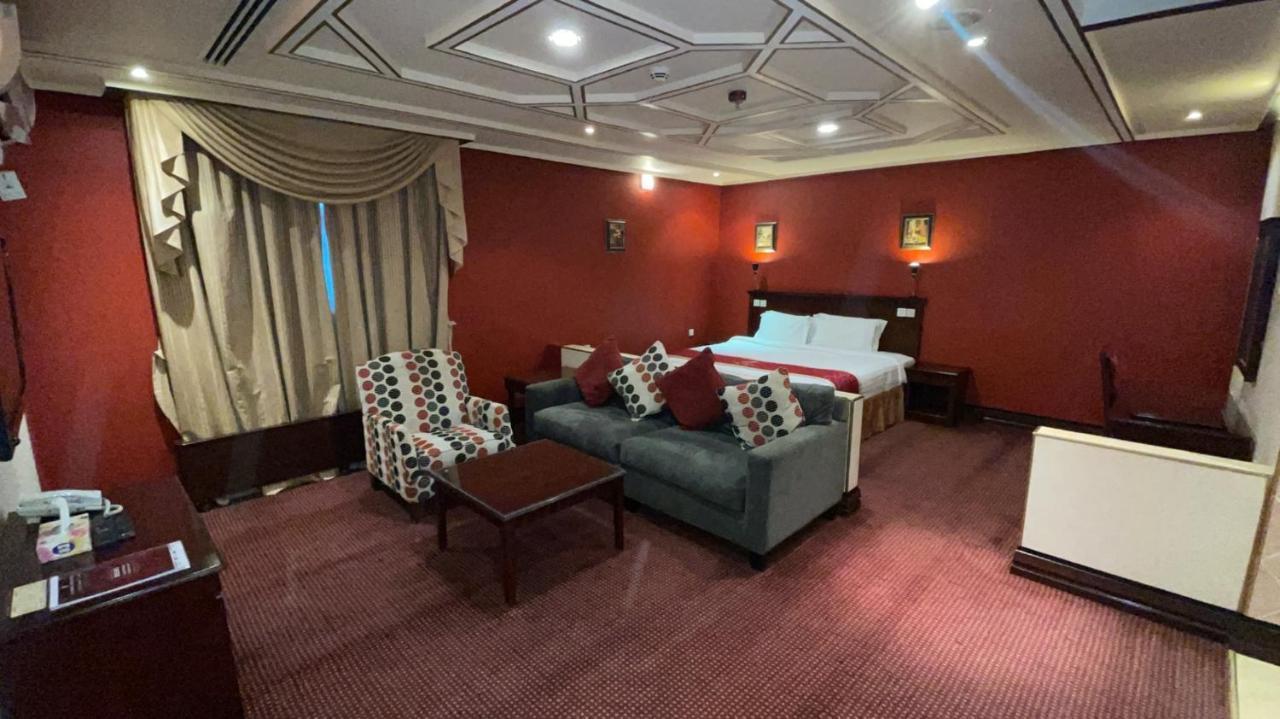 Al Mansour Grand Hotel Ḩafar al Bāţin Esterno foto